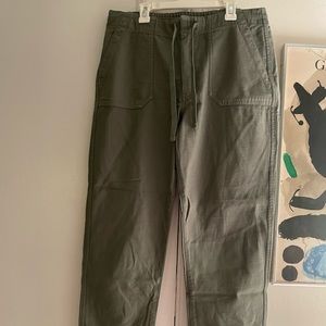 J. Crew Women’s Cropped Cotton Pant (M, green)